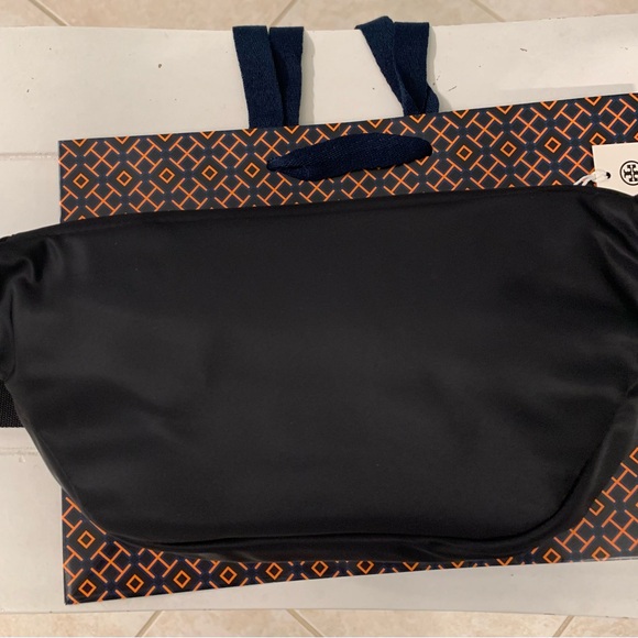 Tory Burch Black Sling Bag/Fanny bag in Black - Picture 8 of 12